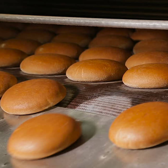 The double balanced wire mesh conveyor belt used in the bread production line is shipped to France 
