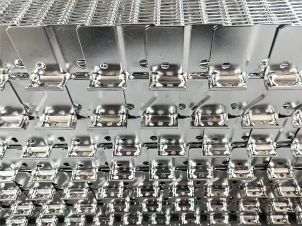 Self Stacking Spiral Belts